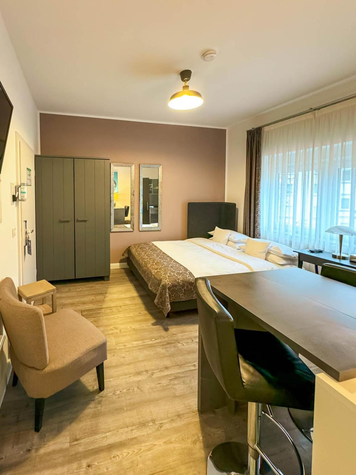 Trip Inn Boutique Rubens Есен Екстериор снимка