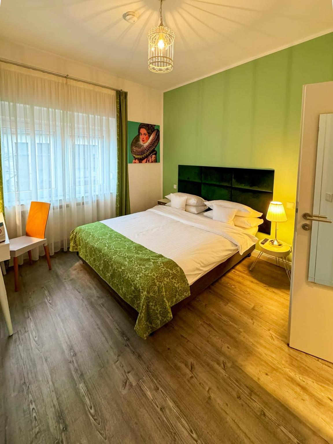 Trip Inn Boutique Rubens Есен Екстериор снимка